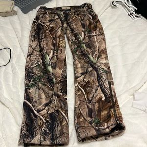 Size:small camouflaged pants wide legged soft